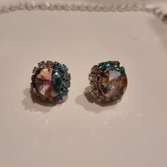 New SET Pastel Candy Colored Rhinestone Choker & Stud Earrings Set - Picture 3 of 9